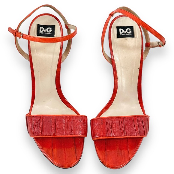 [relisted] Dolce & Gabbana Red Crocodile Effect Embossed Leather Heeled Sandals - Picture 3 of 9